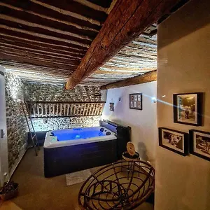 Hébergement de vacances L' Ecurie De Florent Et, Cheval-Blanc