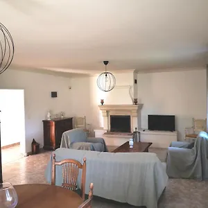Hébergement de vacances Aux Portes Du Luberon, Cheval-Blanc